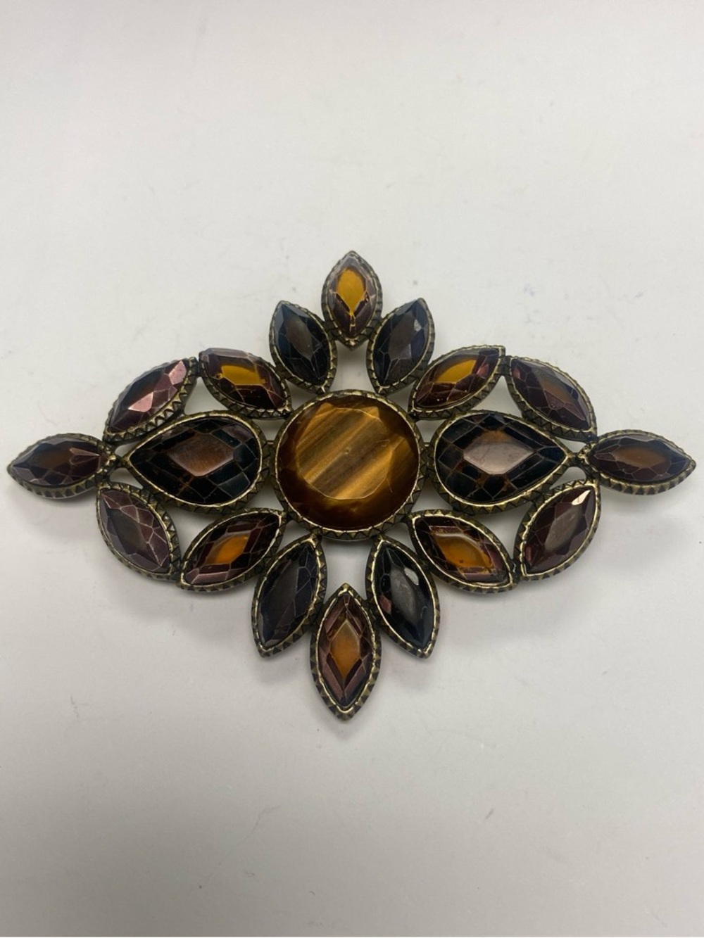 Vintage-LC  Brown and Amber Glass Stone Brooch